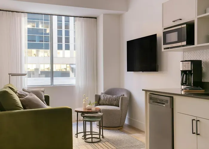 Deluxe Two-Bedroom Apartment