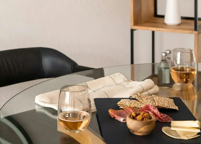 Deluxe One-Bedroom Apartment